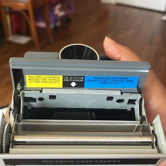 Vintage Polaroid The Button Instant Land Camera - Picture 4 of 5